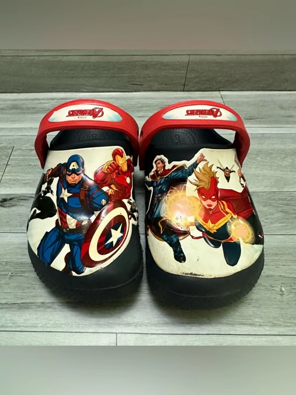 CROCS Kids Marvel Avengers Clog Sandals - Black and Red 12